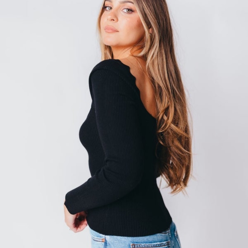 Lalavon Top Scalloped Long Sleeve Black- Large - Picture 3 of 11